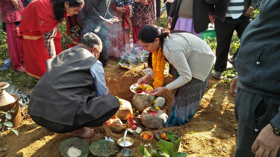 चुवामा नेपालकै अग्लो विष्णुको मुर्ती बनाईँदै