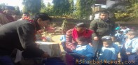 जाडोमा विद्यार्थीलाई न्यानो कपडा वितरण