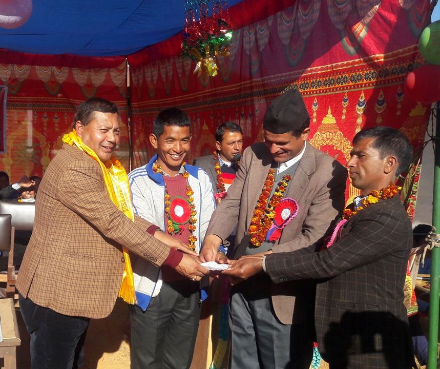 तुलादानको रकम विद्यालयलाई सहयोग