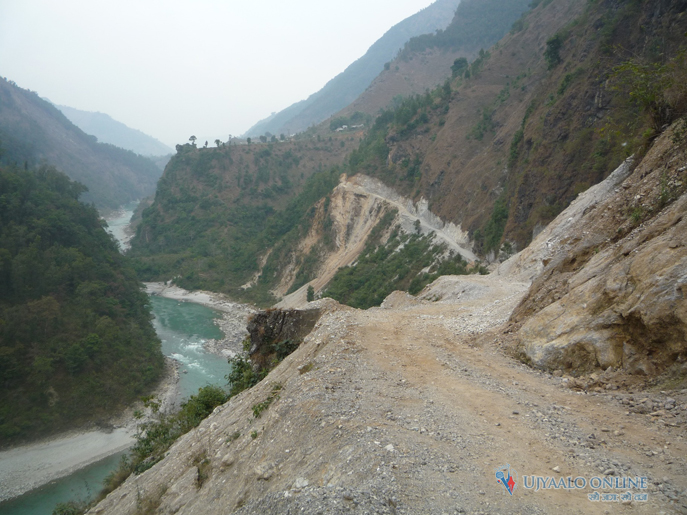 कालीगण्डकी लोकमार्गको कुश्मा मिर्मी खण्डको काम धमाधम