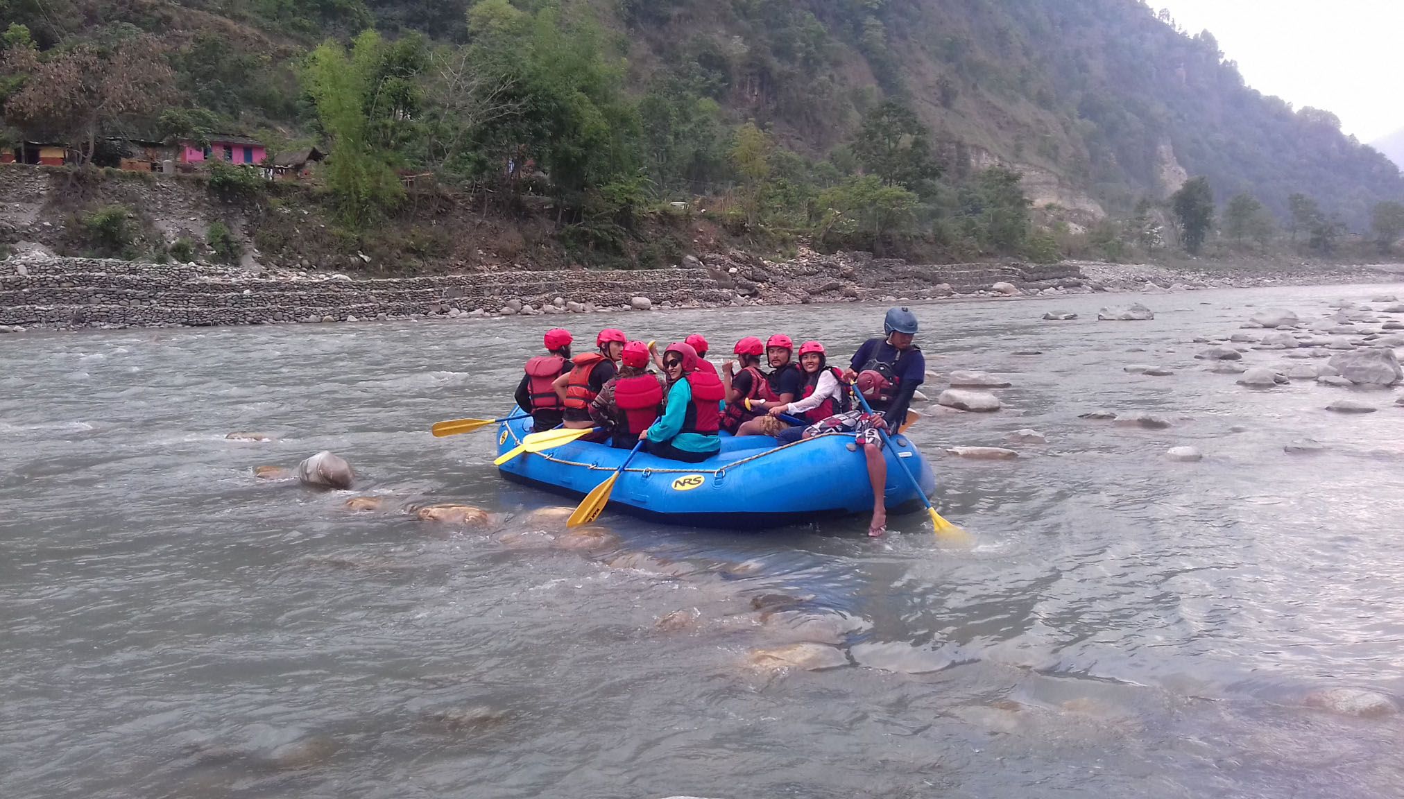 जलयात्रा लागि स्वदेशी एवम् विदेशी पर्यटकको रोजाइमा पर्दै कालीगण्डकी
