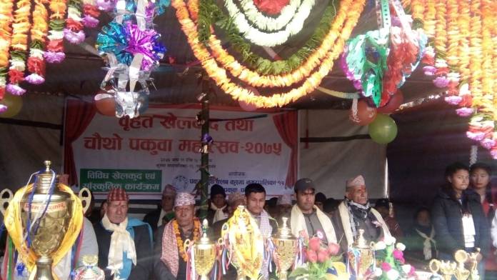 पकुवाले यूवाको जाँगर : गाउँमा महोत्सव