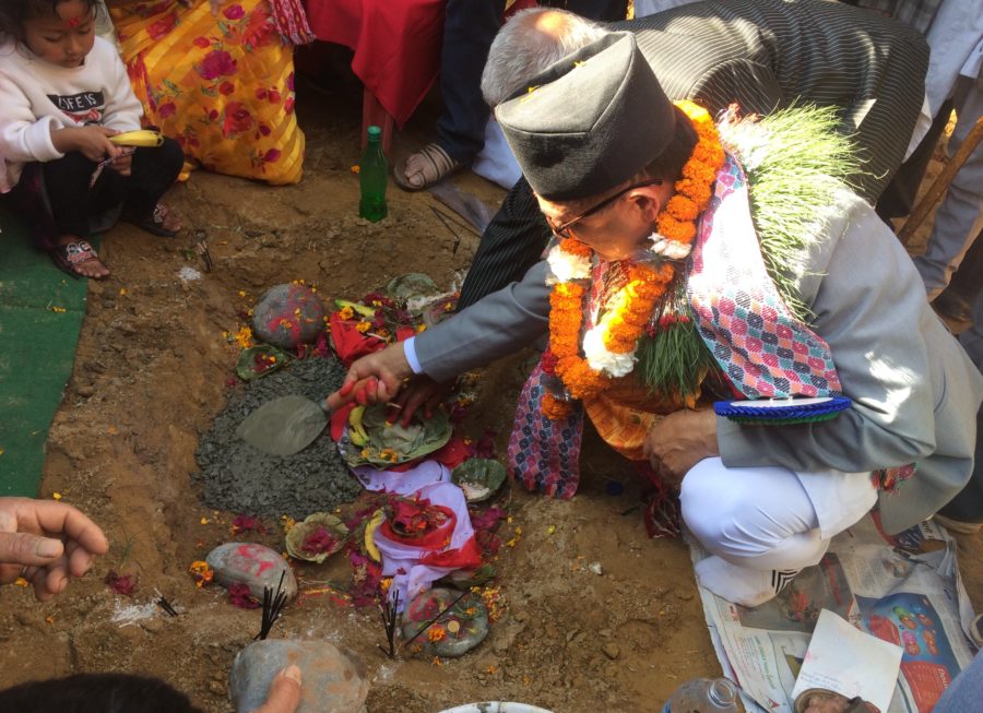 मुलुककै लामो झोलुङगे पुलको राष्ट्रिय सभाका अध्यक्ष तिमिल्सीनाद्धारा शिलान्यास