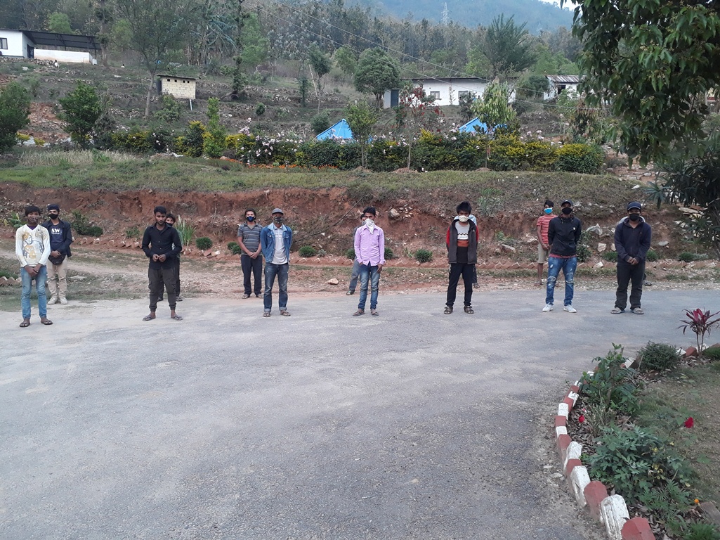 पर्वतमा  लकडाउन अवज्ञा गर्ने १४ जना पक्राउ, सवारी साधन पनि नियन्त्रणमा