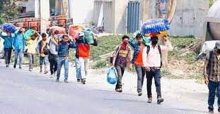 पर्वतको डिमुवा नाकाबाट जिल्ला भित्रिने बढे