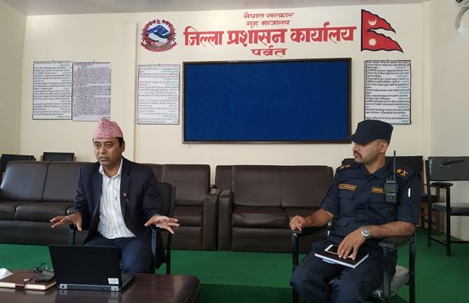 पर्वतका नव आगन्तुक प्रजिअ रेग्मी भन्छन्–कोरोना विरुद्धको अभियानमा सबै क्षेत्रको सहयोग आवश्यक छ