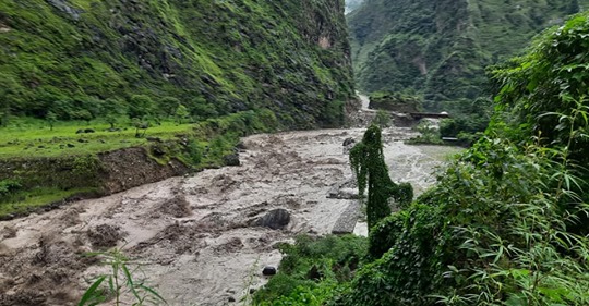 कालीगण्डकीमा पानीको बहाब उच्च : म्याग्दीमा क्षति, पर्वतमा उच्च सर्तकता