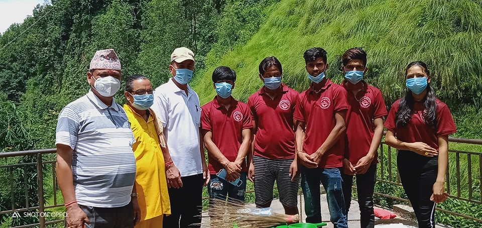 नेपाल स्वयंसेवक संघ पर्वतद्धारा गुप्तेश्वर गुफा क्षेत्रमा सरसफाई