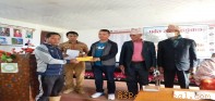 पर्वत मञ्च हङकङद्वारा दुर्लुङका पहिरोपीडितलाई ११ लाख २५ हजार आर्थिक सहयोग